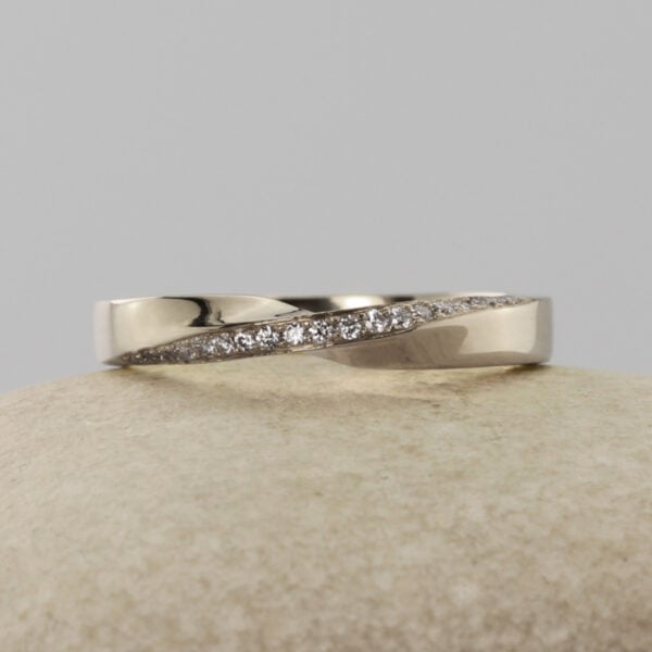 The Ellershie: Handmade 14ct White Gold Diamond Twist Wedding Ring