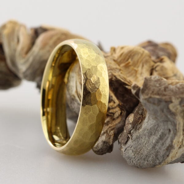The Barr: Eco 18ct Yellow Gold Wedding Ring with Hammered finish