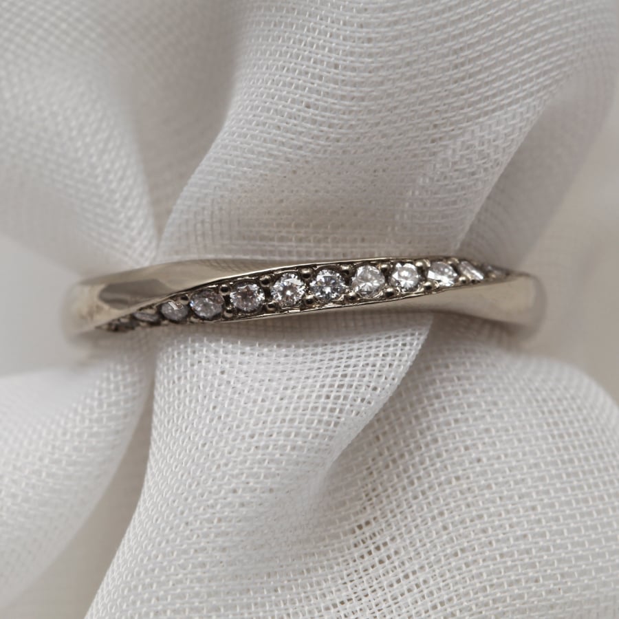 Handmade 18ct White Gold Moissanite Wedding Ring