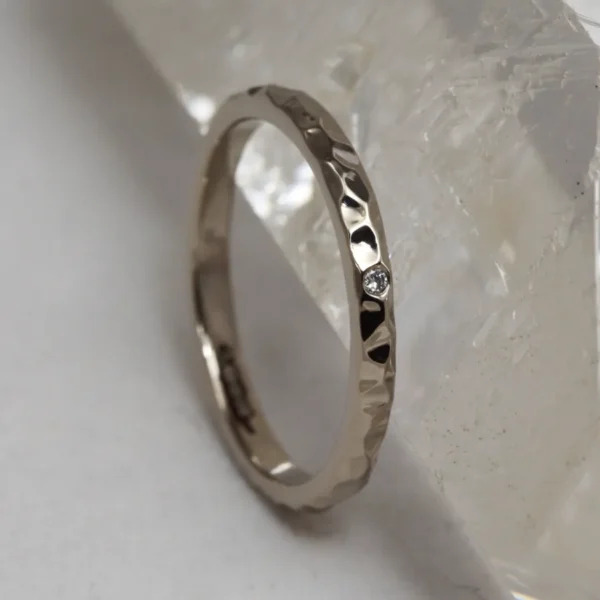 The Kinglass: Ethical 18ct White Gold Ring with Diamond, Moissanite or Sapphire