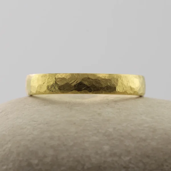 The Carle: Eco 18ct Yellow Gold Wedding Ring with Hammered finish