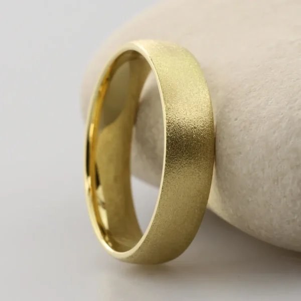 The Lochy: Recycled 18ct Gold Wedding Ring with Etched finish
