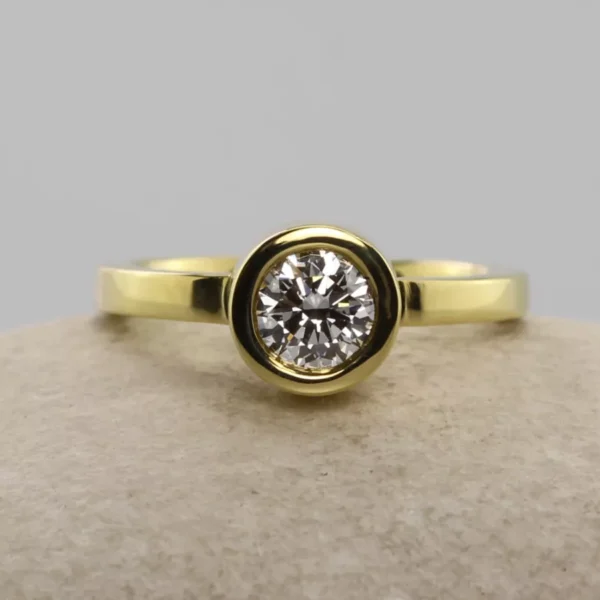 The Mellte: Handmade 18ct Gold Wed-fit Diamond or Moissanite Engagement Ring