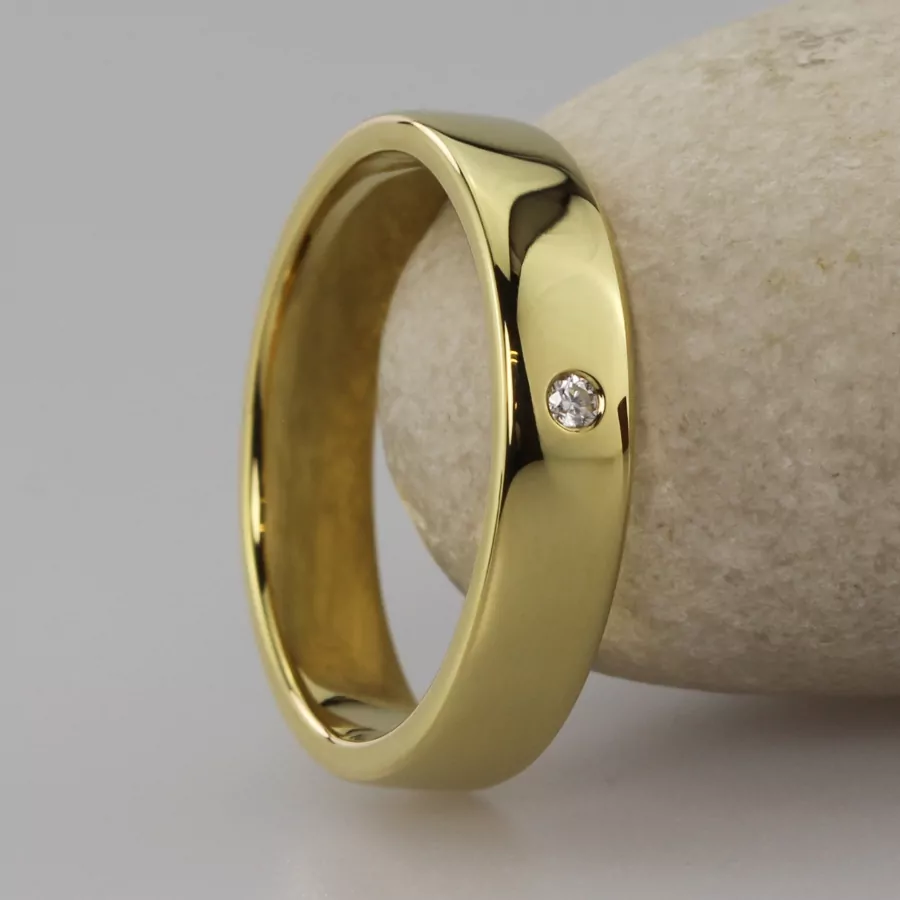 Recycled 18ct Gold and Diamond Wedding Band