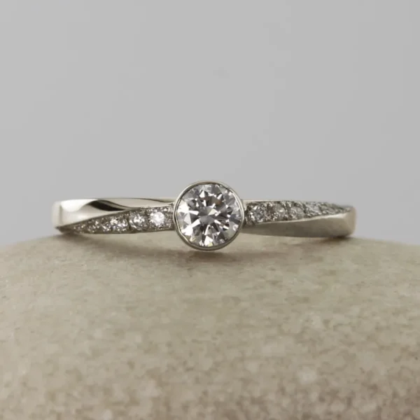 The Ruel: Handmade 18ct White Gold Twist Moissanite or Diamond Engagement Ring