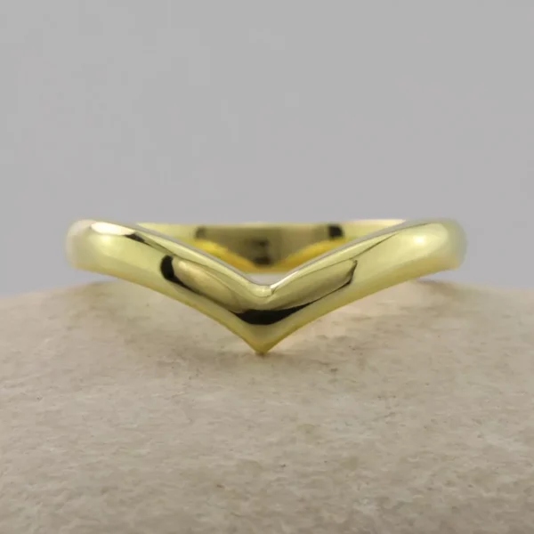 The Isla: 14ct Gold Bespoke Wishbone Wedding Ring