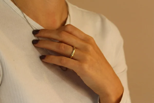 The Balwoges: 18ct Yellow Gold Oak Twig Wedding Ring