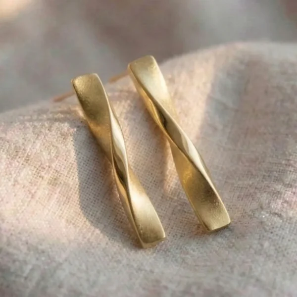 The Dartmoor Twist Stud Earrings: 9ct Yellow Gold