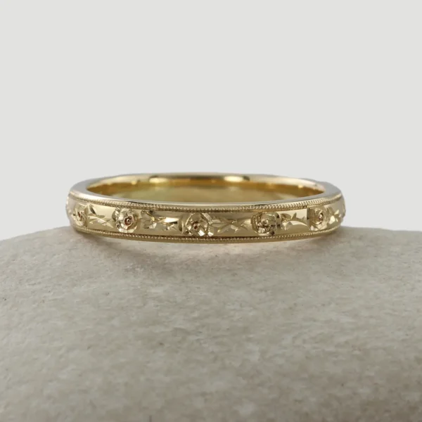 The Greenbrier: Hand Engraved Rose Garden 14ct Yellow Gold Ring with Milgrain Edge
